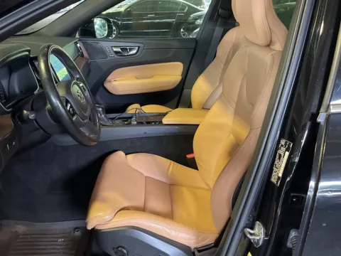 More photos of 2019 Volvo XC60 T5 Inscription at Carmel Auto Gallery, IN
