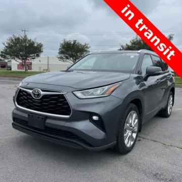 Green 2020 Toyota Highlander Limited for sale in Carmel, IN