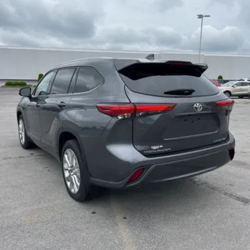 Photos of 2020 Toyota Highlander Limited for sale in Carmel, IN at Carmel Auto Gallery