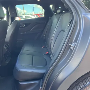 More photos of 2018 Jaguar F-PACE 25t Premium at Carmel Auto Gallery, IN
