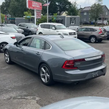 More photos of 2018 Volvo S90 T5 Momentum at Carmel Auto Gallery, IN