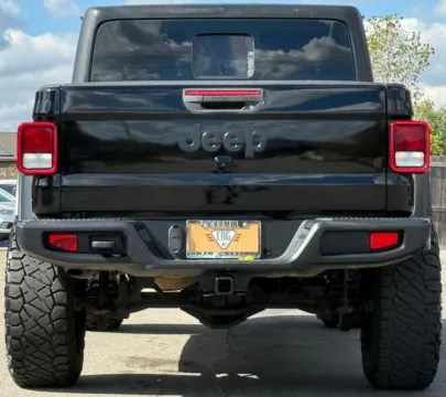 More photos of 2020 Jeep Gladiator Sport at Carmel Auto Gallery, IN