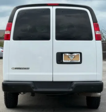 More photos of 2022 Chevrolet Express 3500 LS at Carmel Auto Gallery, IN