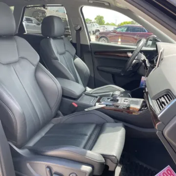 More photos of 2020 Audi Q5 45 Premium Plus at Carmel Auto Gallery, IN