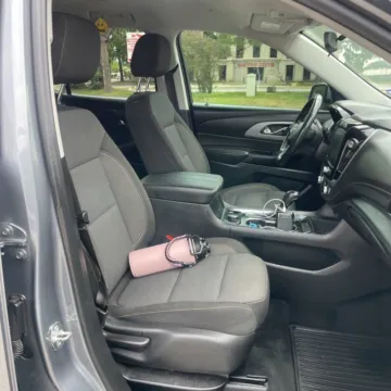 More photos of 2020 Chevrolet Traverse LT at Carmel Auto Gallery, IN