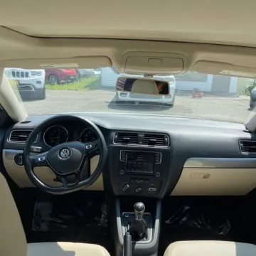 More photos of 2018 Volkswagen Jetta 1.4T SE at Carmel Auto Gallery, IN