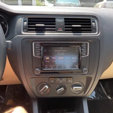 More photos of 2018 Volkswagen Jetta 1.4T SE at Carmel Auto Gallery, IN