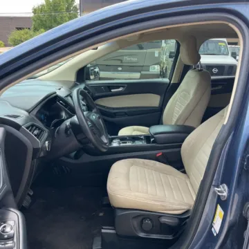 Photos of 2019 Ford Edge SE for sale in Carmel, IN at Carmel Auto Gallery