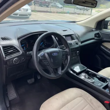 More photos of 2019 Ford Edge SE at Carmel Auto Gallery, IN