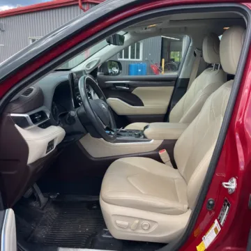 Photos of 2020 Toyota Highlander Platinum for sale in Carmel, IN at Carmel Auto Gallery