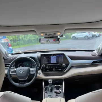 More photos of 2020 Toyota Highlander Platinum at Carmel Auto Gallery, IN