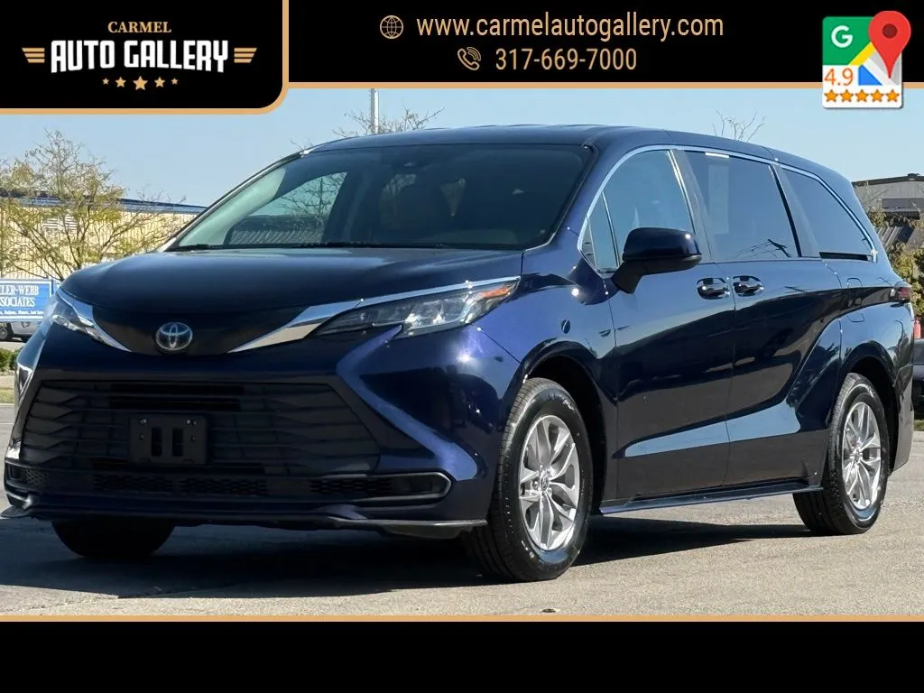 Gray 2022 Toyota Sienna LE for sale in Carmel, IN