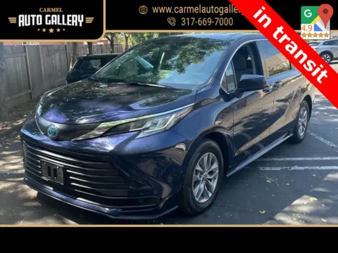 Blue 2022 Toyota Sienna LE for sale in Carmel, IN