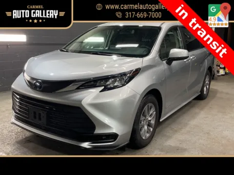Silver 2021 Toyota Sienna LE for sale in Carmel, IN