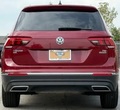 More photos of 2018 Volkswagen Tiguan 2.0T SEL Premium at Carmel Auto Gallery, IN