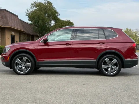 Photos of 2018 Volkswagen Tiguan 2.0T SEL Premium for sale in Carmel, IN at Carmel Auto Gallery