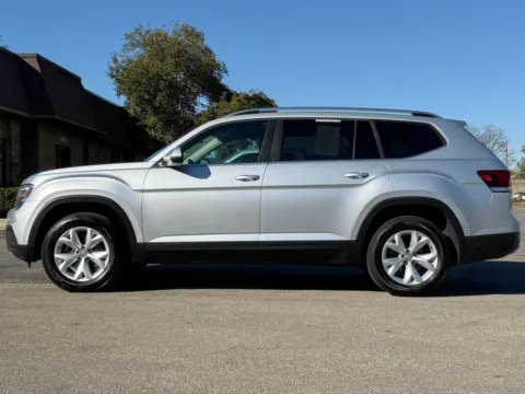 Photos of 2018 Volkswagen Atlas 3.6L V6 SE for sale in Carmel, IN at Carmel Auto Gallery