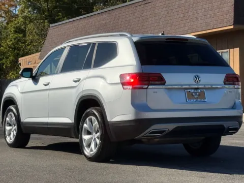 Another view of 2018 Volkswagen Atlas 3.6L V6 SE for sale in Carmel, IN at Carmel Auto Gallery
