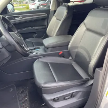 Photos of 2018 Volkswagen Atlas 3.6L V6 SE for sale in Carmel, IN at Carmel Auto Gallery