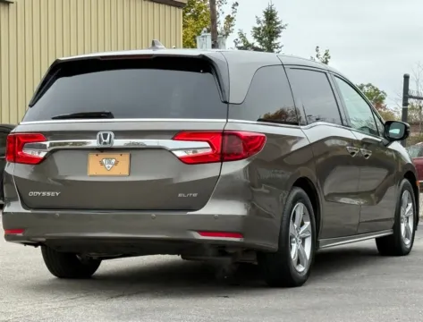 Another view of 2019 Honda Odyssey Elite for sale in Carmel, IN at Carmel Auto Gallery