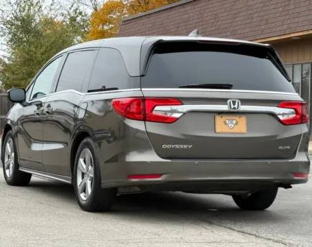 More photos of 2019 Honda Odyssey Elite at Carmel Auto Gallery, IN