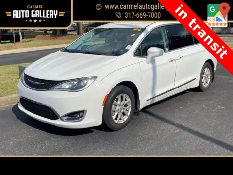 White 2020 Chrysler Pacifica Touring L for sale in Carmel, IN