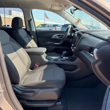 More photos of 2018 Chevrolet Traverse LT at Carmel Auto Gallery, IN