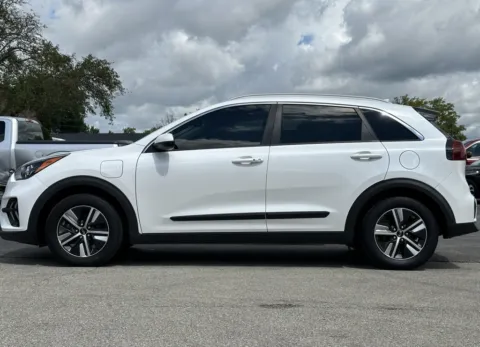 Photos of 2020 Kia Niro Plug-In Hybrid LXS for sale in Carmel, IN at Carmel Auto Gallery