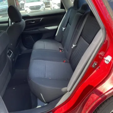 More photos of 2018 Nissan Altima 2.5 SV at Carmel Auto Gallery, IN
