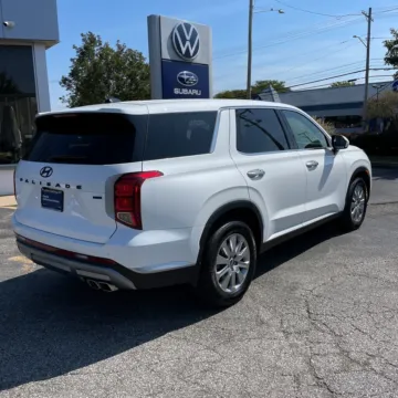 Another view of 2023 Hyundai Palisade SE for sale in Carmel, IN at Carmel Auto Gallery