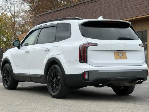 Another view of 2023 Kia Telluride SX-Prestige X-Pro for sale in Carmel, IN at Carmel Auto Gallery
