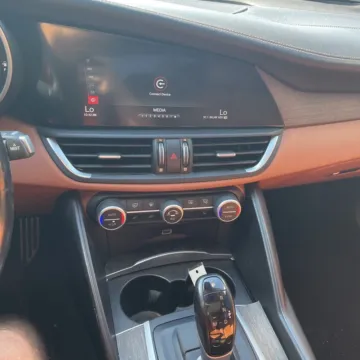 More photos of 2018 Alfa Romeo Giulia Ti at Carmel Auto Gallery, IN