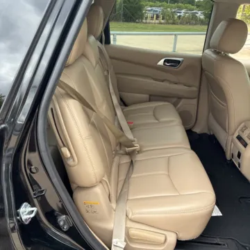 More photos of 2017 Nissan Pathfinder SL at Carmel Auto Gallery, IN