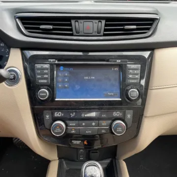 More photos of 2017 Nissan Rogue SV at Carmel Auto Gallery, IN