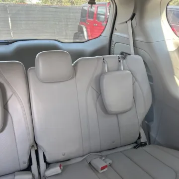 More photos of 2020 Chrysler Pacifica Touring L at Carmel Auto Gallery, IN