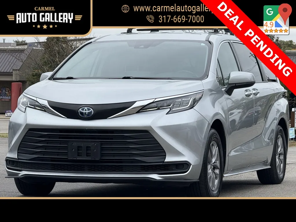 2022 Toyota Sienna LE for sale in Carmel, IN