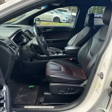 More photos of 2020 Ford Edge Titanium at Carmel Auto Gallery, IN