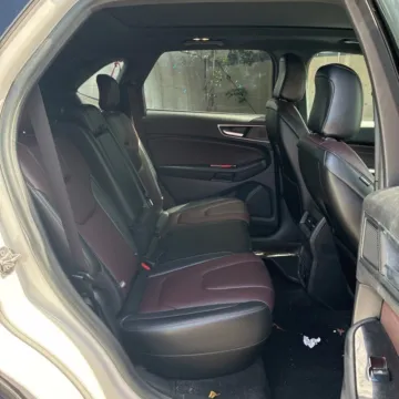 More photos of 2020 Ford Edge Titanium at Carmel Auto Gallery, IN