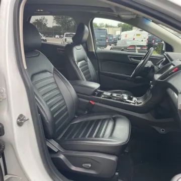More photos of 2019 Ford Edge SEL at Carmel Auto Gallery, IN