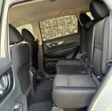 More photos of 2017 Nissan Rogue SV at Carmel Auto Gallery, IN