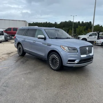 Photos of 2018 Lincoln Navigator L Black Label for sale in Carmel, IN at Carmel Auto Gallery