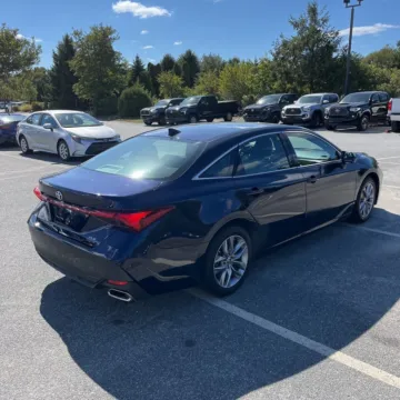 More photos of 2022 Toyota Avalon XLE at Carmel Auto Gallery, IN