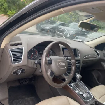 More photos of 2017 Audi Q5 2.0T Premium at Carmel Auto Gallery, IN