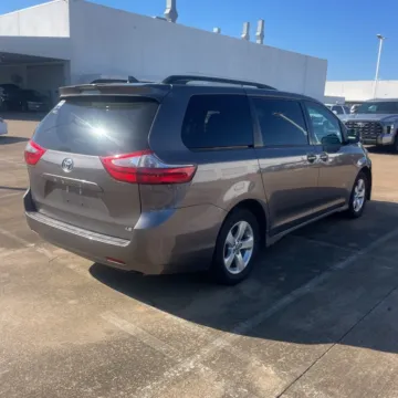 Photos of 2020 Toyota Sienna LE for sale in Carmel, IN at Carmel Auto Gallery