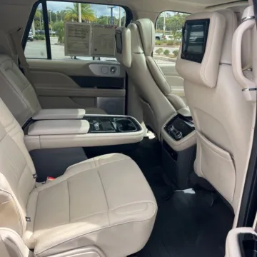 More photos of 2019 Lincoln Navigator Reserve at Carmel Auto Gallery, IN