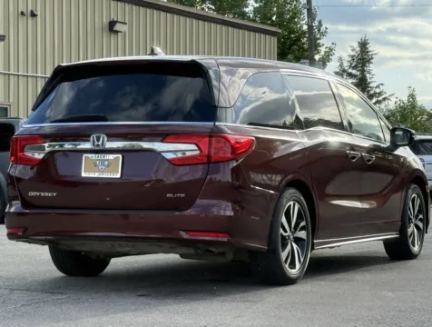 More photos of 2019 Honda Odyssey Elite at Carmel Auto Gallery, IN