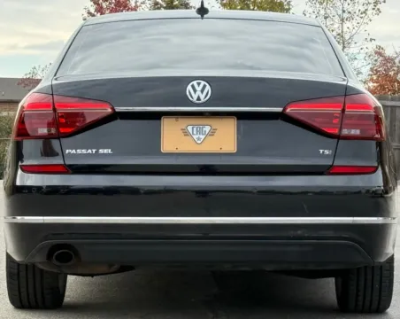 More photos of 2017 Volkswagen Passat SEL Premium at Carmel Auto Gallery, IN