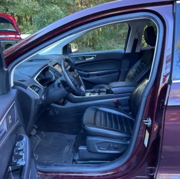 Photos of 2020 Ford Edge SEL for sale in Carmel, IN at Carmel Auto Gallery