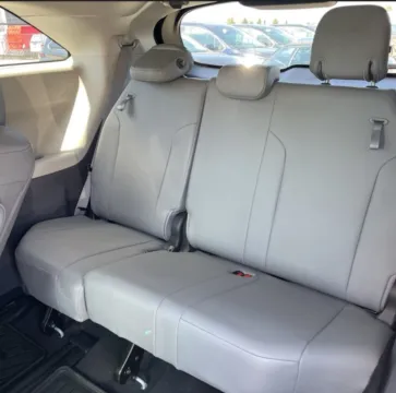 More photos of 2021 Toyota Sienna XLE at Carmel Auto Gallery, IN