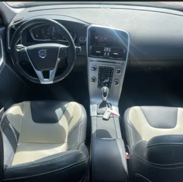 More photos of 2017 Volvo XC60 T5 Dynamic at Carmel Auto Gallery, IN